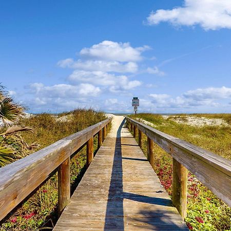 Jax Beach Oceanfront Getaway Джэксонвилл-Бич Номер фото