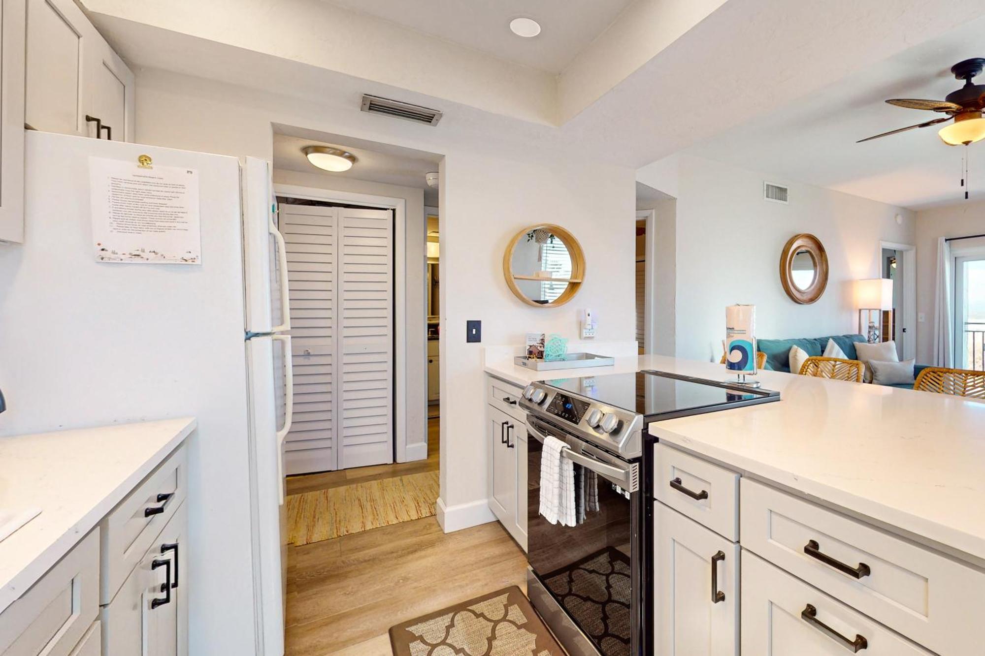 Jax Beach Oceanfront Getaway Джэксонвилл-Бич Номер фото