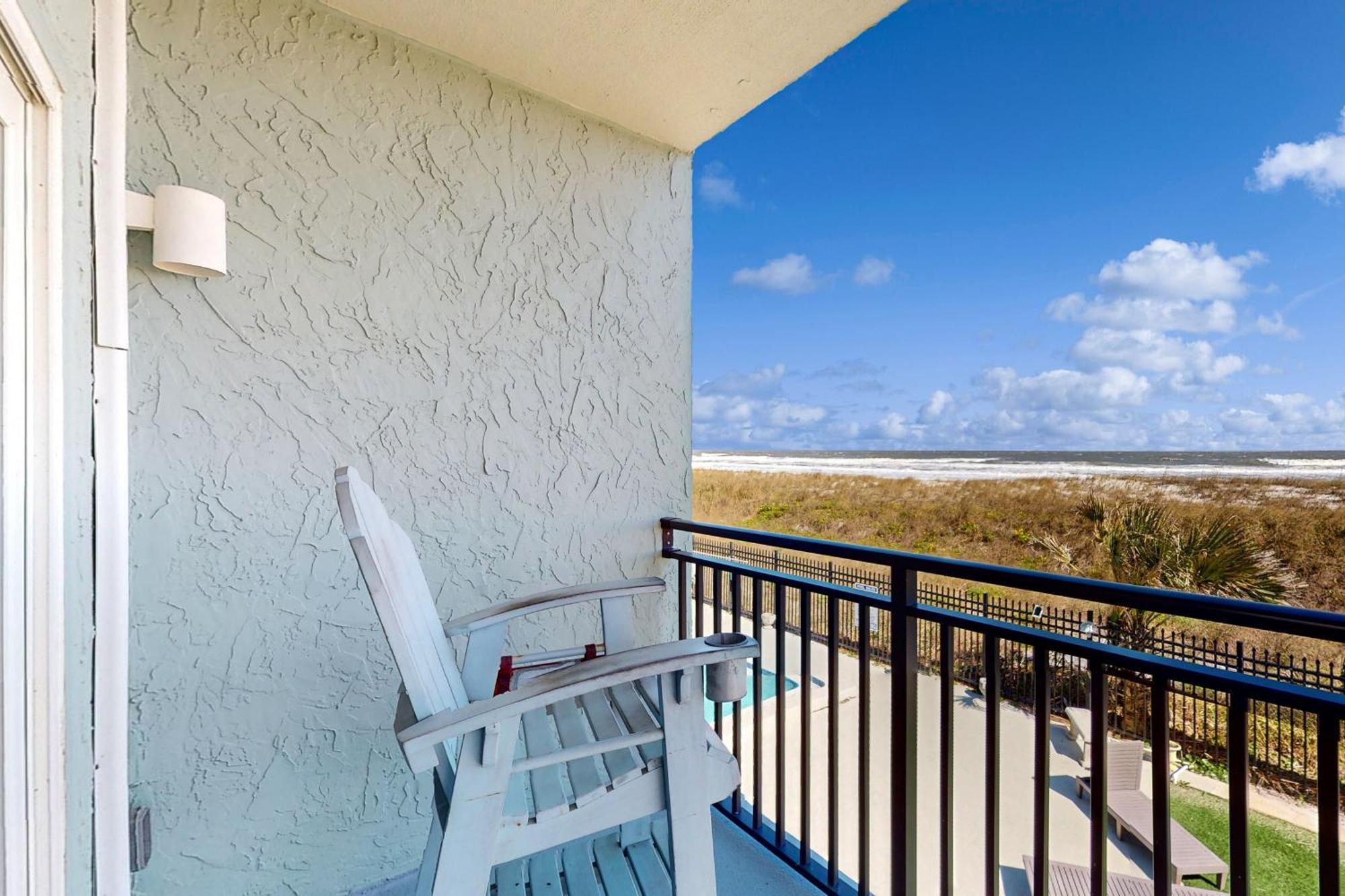 Jax Beach Oceanfront Getaway Джэксонвилл-Бич Номер фото