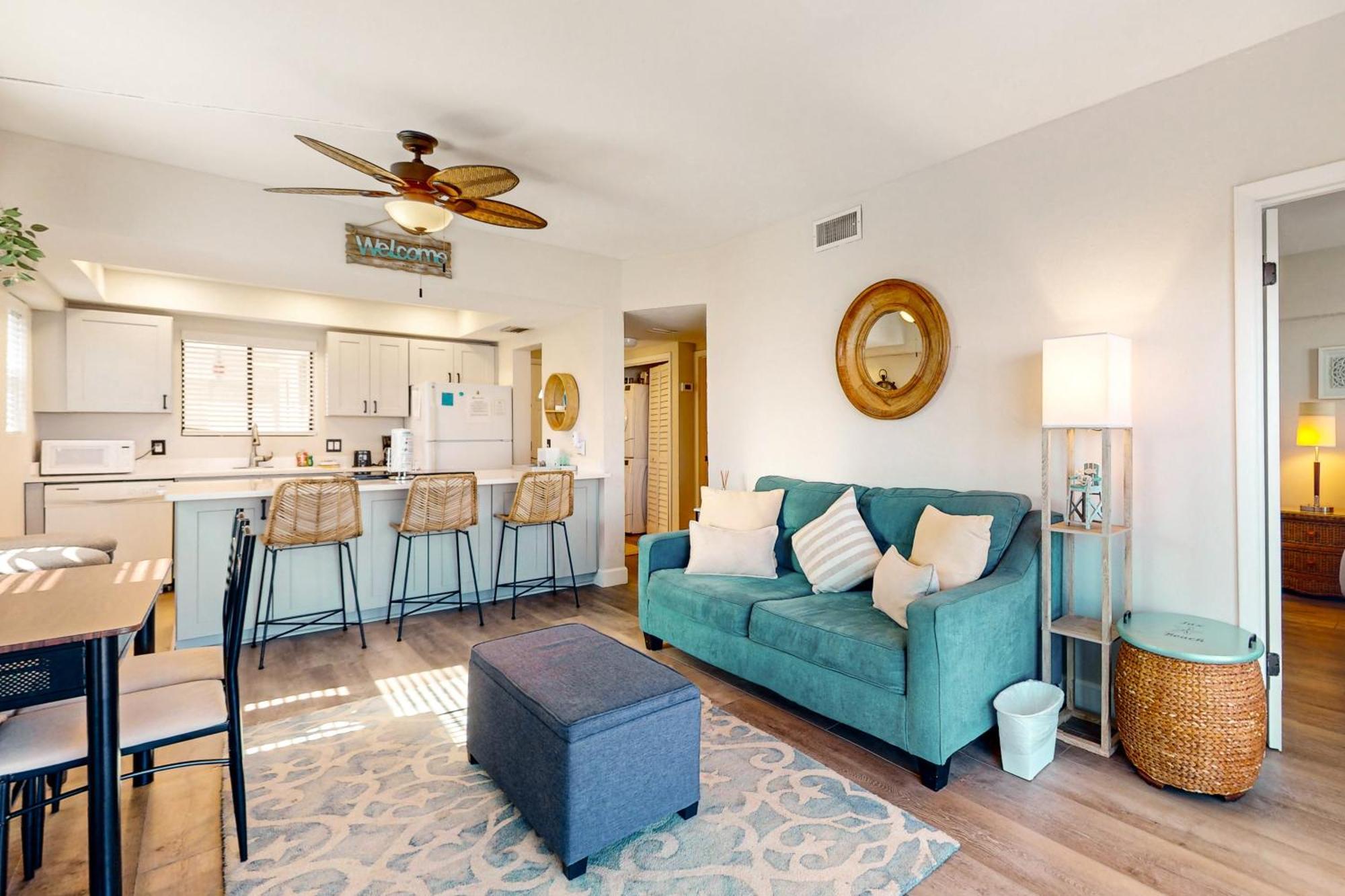 Jax Beach Oceanfront Getaway Джэксонвилл-Бич Номер фото